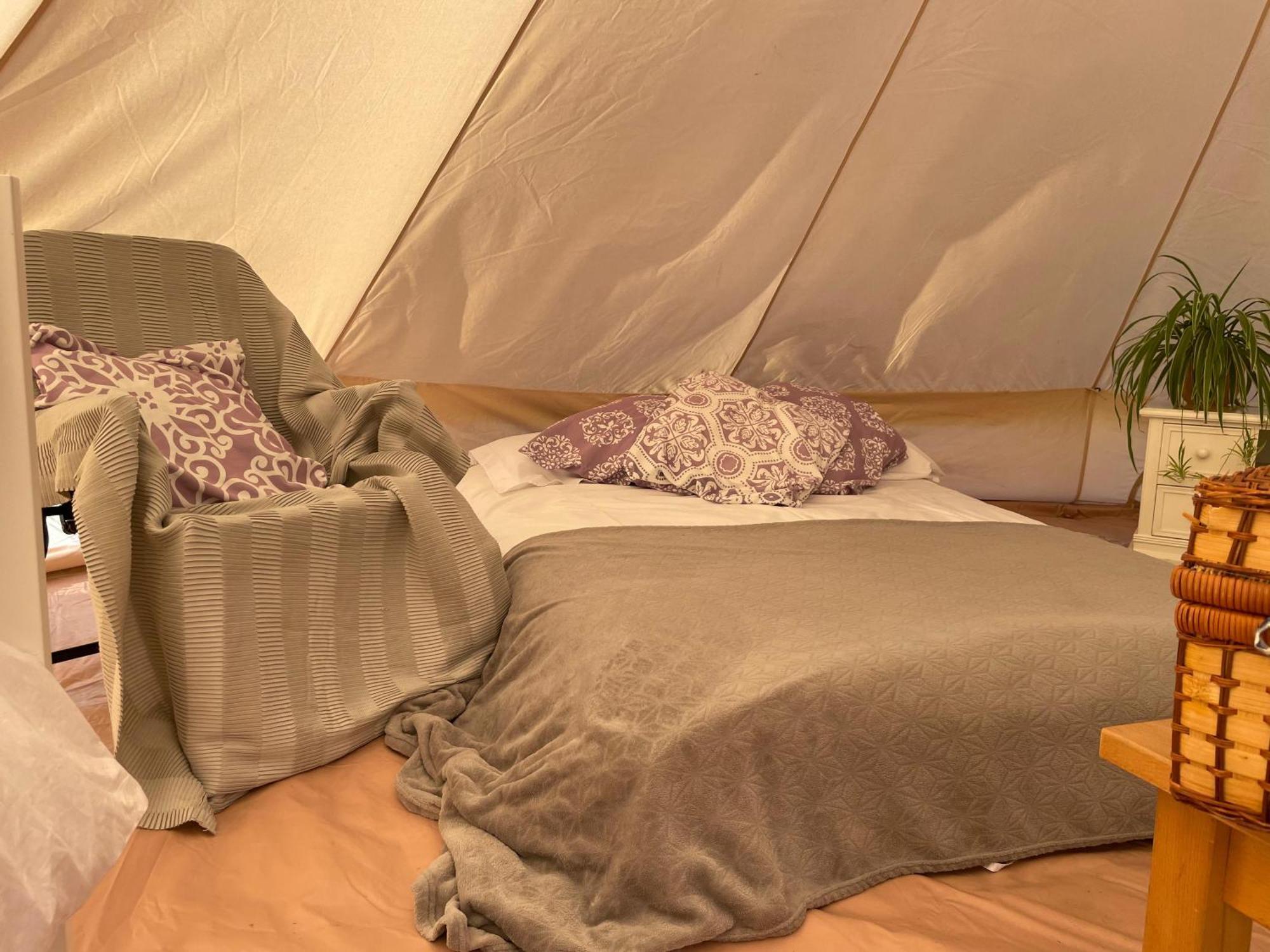 Trevena Cross Glamping & Camping Helston Eksteriør bilde